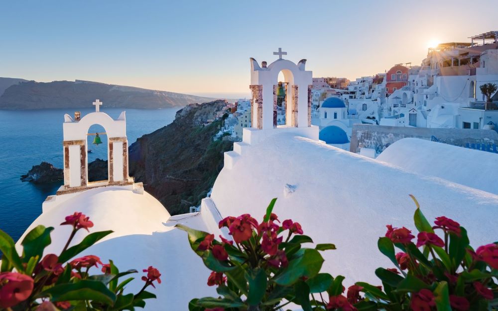 Best Time to Travel to Greece